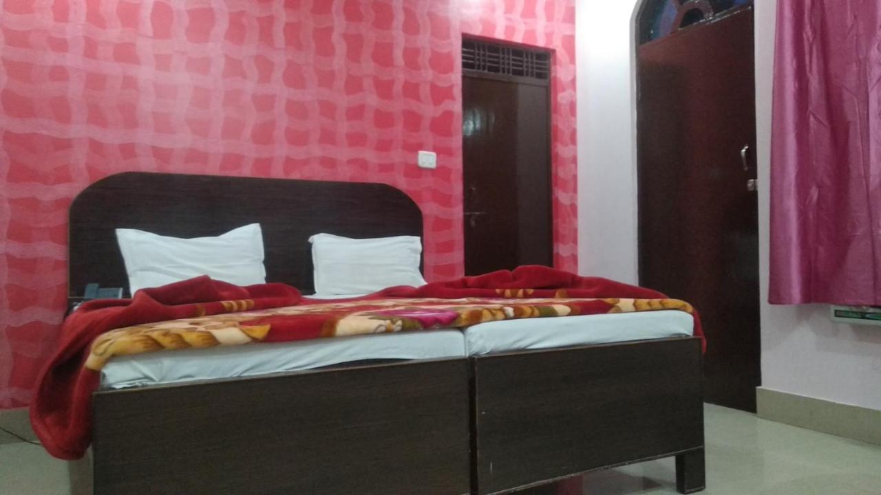Hotel Giriraj Inn Bénarès Extérieur photo